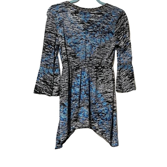 Free People women's size S gray/black/blue v neck ribbon accents bell sleeve top - Picture 5 of 9